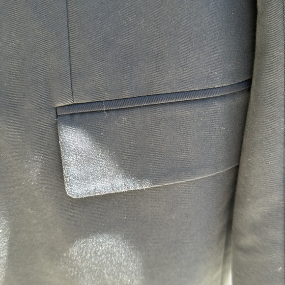Hugo (boss) navy blazer, 2 button, 40R - Picture 3 of 5